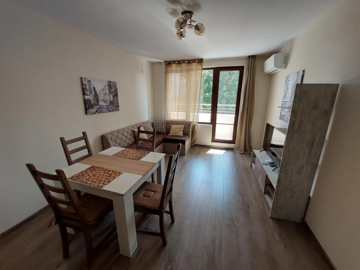 Апартаменти За Гости Делукс Burgas Exterior photo